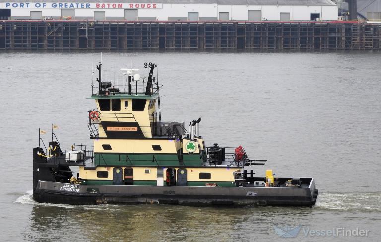 CHLOE ARMENTOR photo