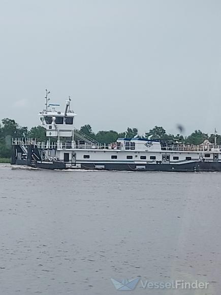 TOM HENDERSON, Tug - Details and current position - MMSI 367139000 ...