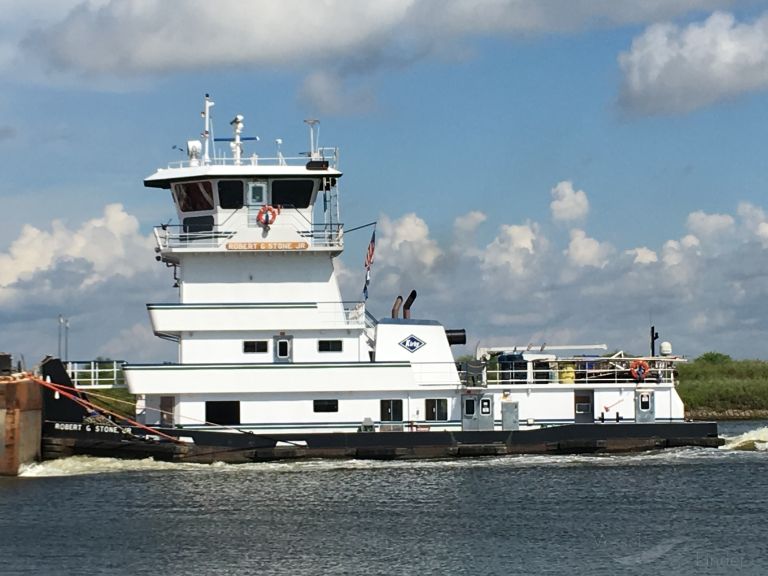 ROBERT G STONE JR photo