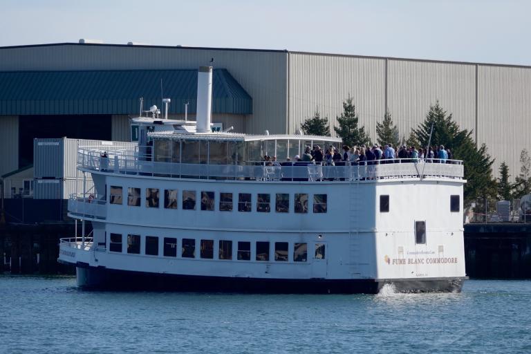 FUME BLANC COMMODORE, Passenger ship - Details and current position