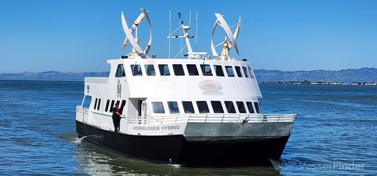 HORNBLOWER HYBRID photo