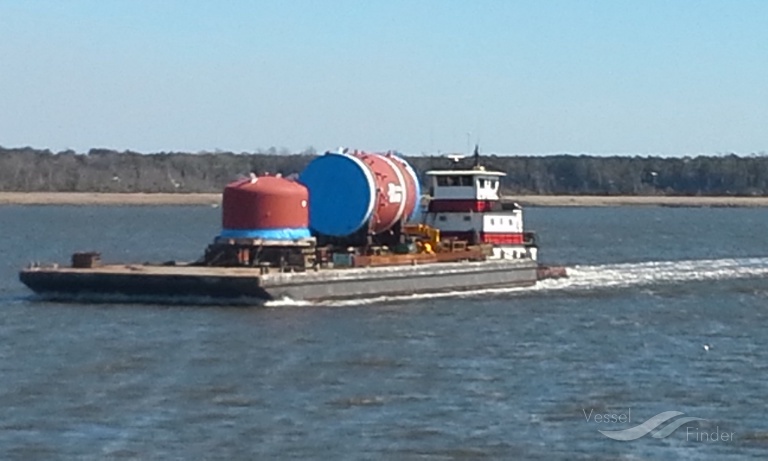 ISLAND TIDE photo