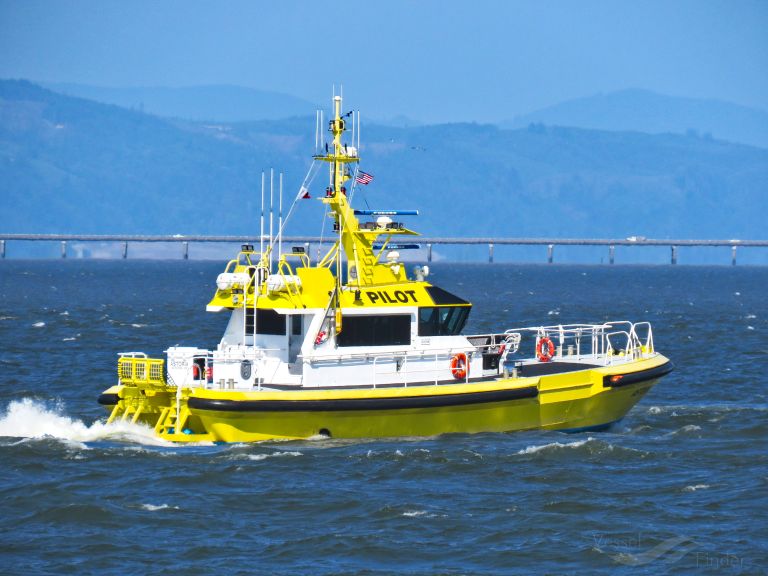 ASTORIA, Pilot Details and current position MMSI 367605150