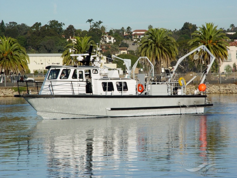 OCEANUS, Diving ops - Details and current position - MMSI 367659210 ...