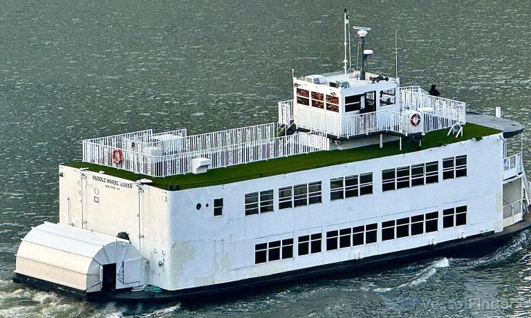 PADDLEWHEEL QUEEN photo