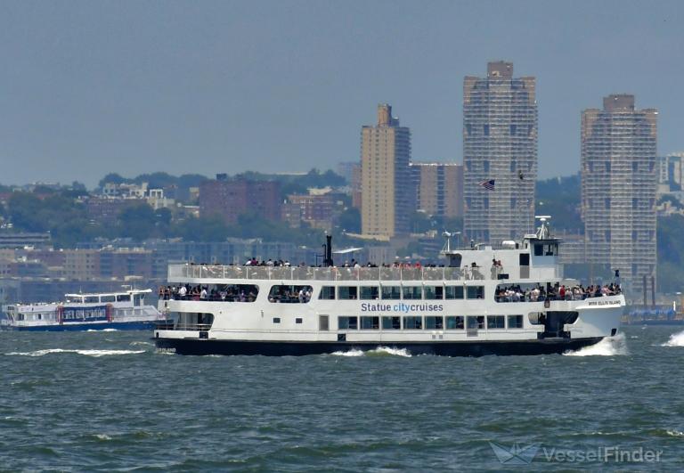 ship photo