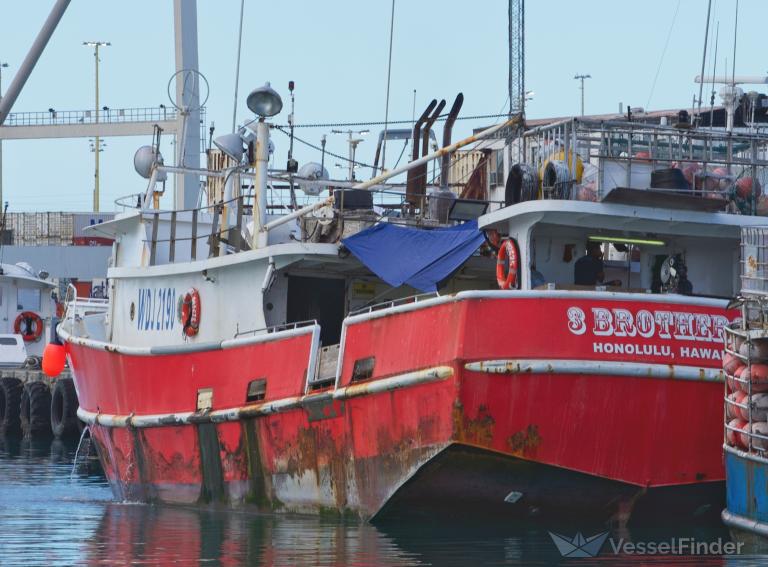 3 BROTHERS, Fishing vessel - Details and current position - MMSI ...