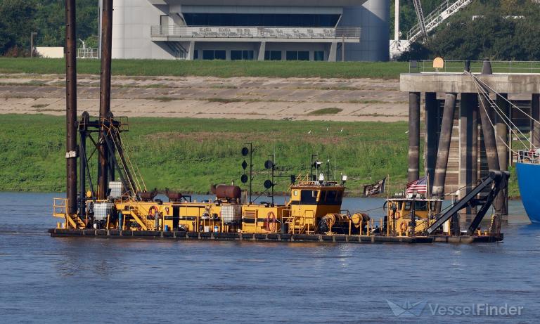 DREDGE HENRY A