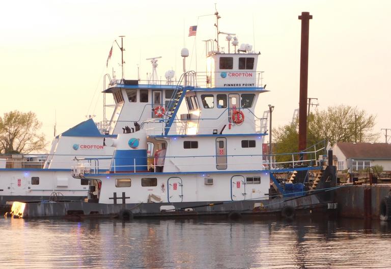 PINNERS POINT, Tug Details and current position MMSI 368015740