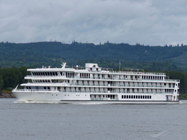 ship photo