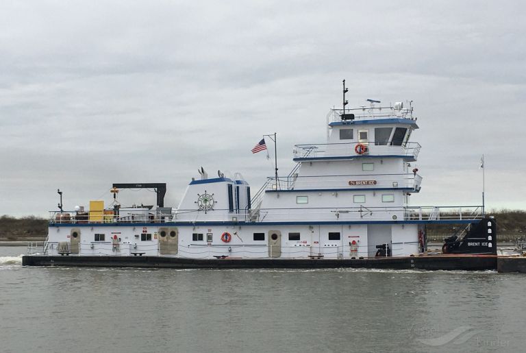 BRENT ICE, Towing vessel (tow>200) Details and current position