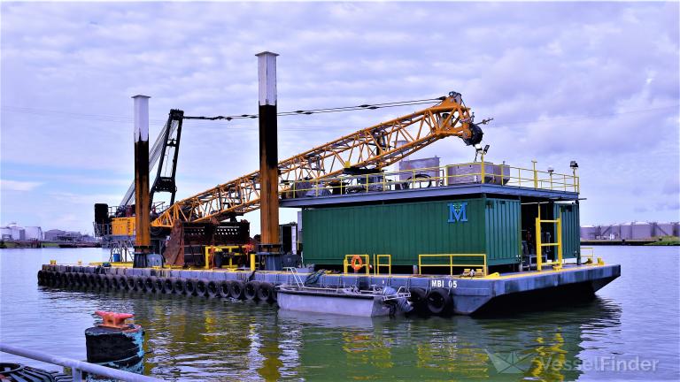 ship photo
