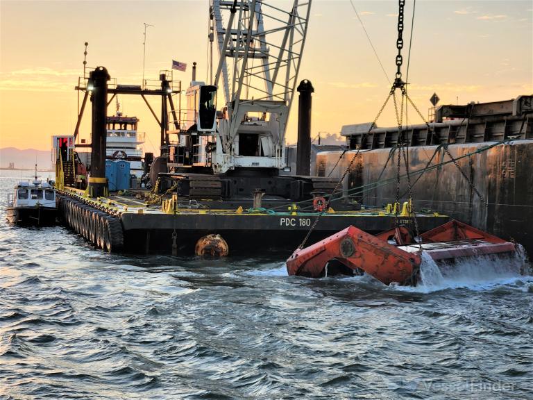 PDC 180, Dredging or UW ops - Details and current position - MMSI ...