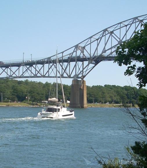ISTHMUS BREEZE photo
