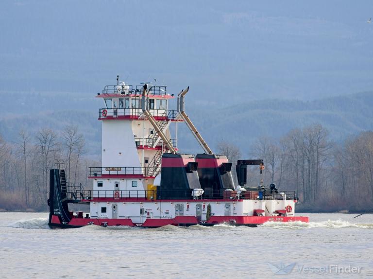 ship photo by tony roberts