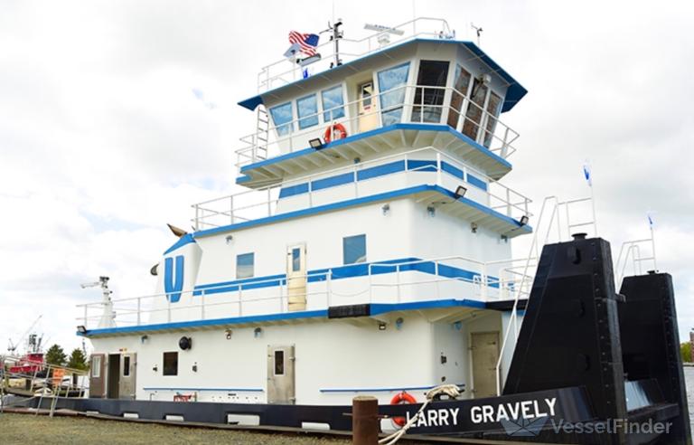LARRY GRAVELY