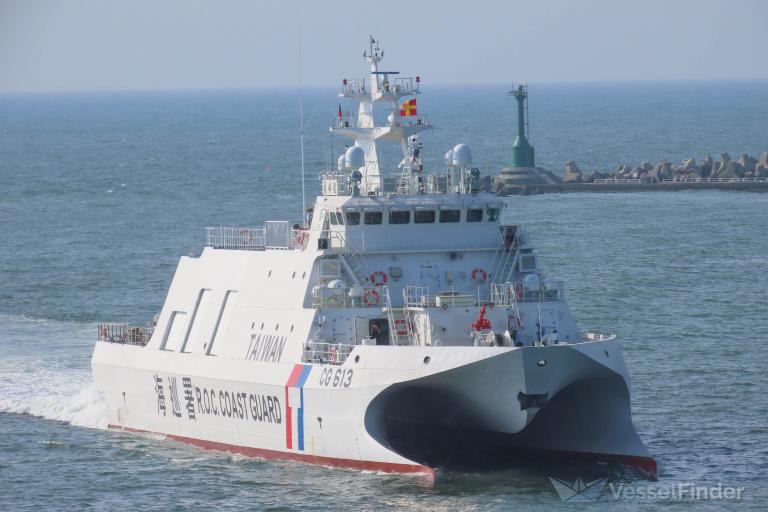 ship photo by Ya Ray Yang
