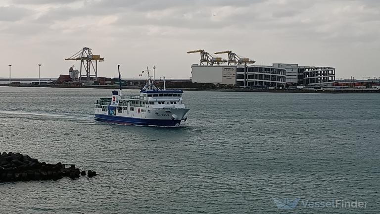 FERRY TOKASIKI photo