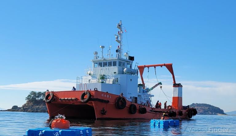 ship photo