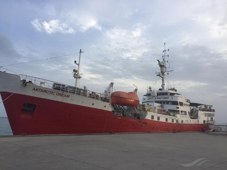 Antarctic Dream Passenger Ship Details And Current Position Mmsi 457139000 Vesselfinder