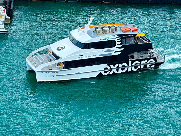 ISLAND EXPLORER photo