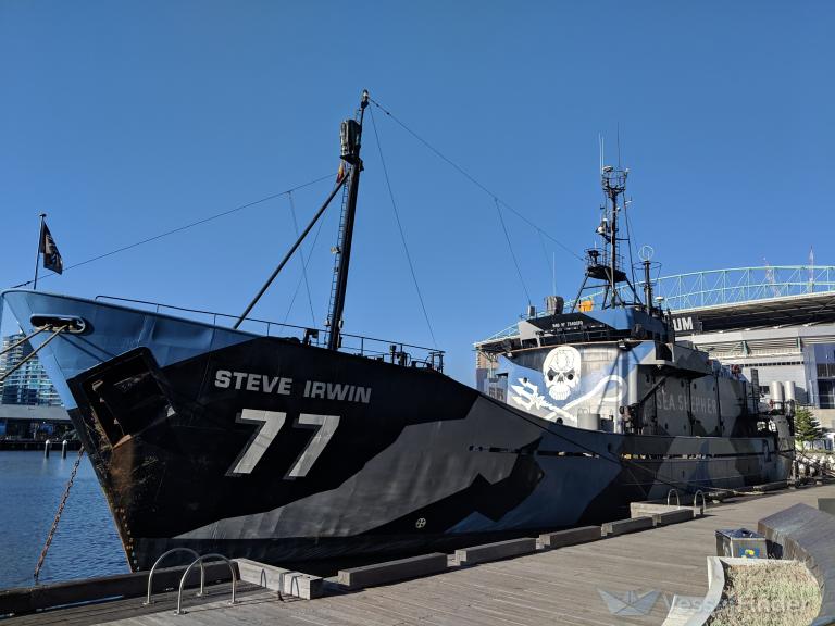 MV STEVE IRWIN photo