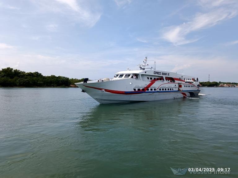 EXPRESS BAHARI 9C photo