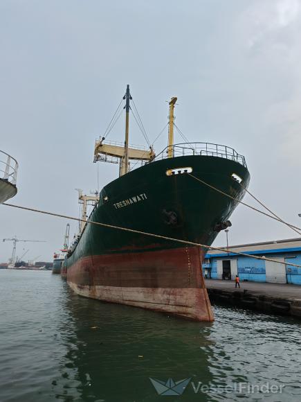 TRESNAWATI photo
