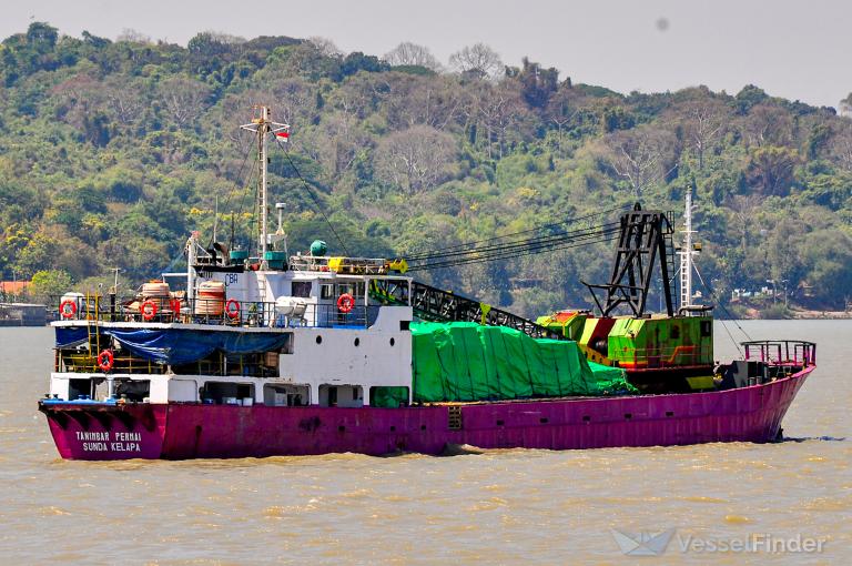 KM TANIMBAR PERMAI photo