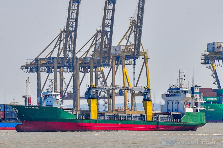 MV.SURYA PESONA photo