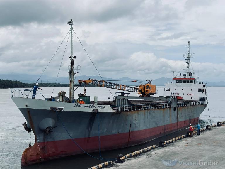 MV JAKE VINCENT OCHO