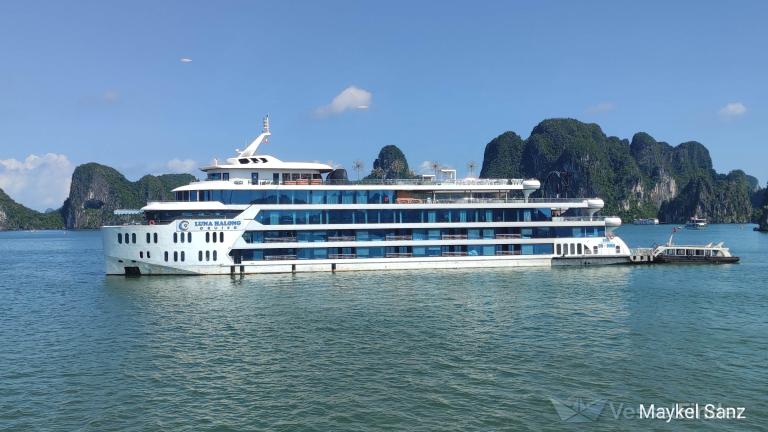 TD LUNA HALONG photo