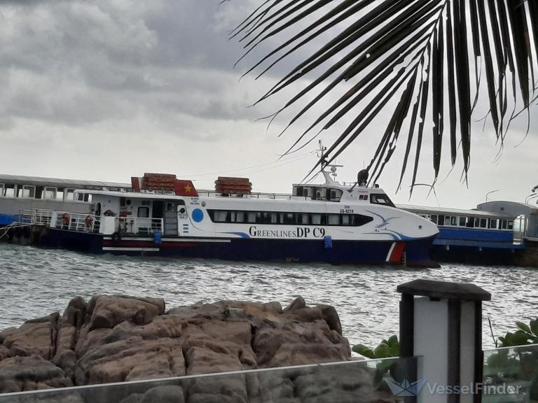 LCAN 94 P10-72 photo