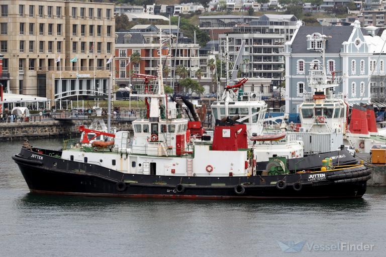 TUG JUTTEN photo