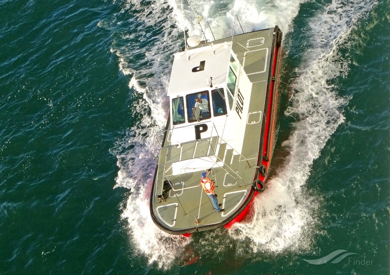 PILOT BOAT 3 photo