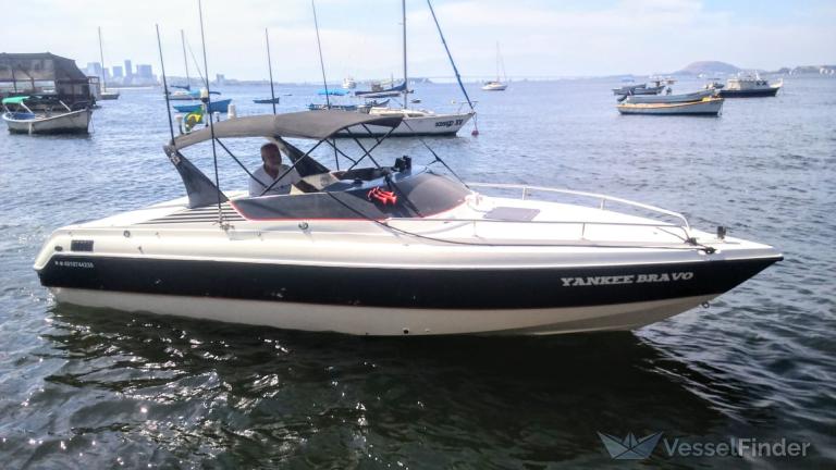YANKEE BRAVO photo