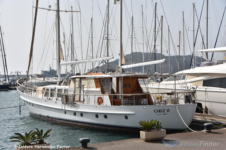 giriz ii yacht