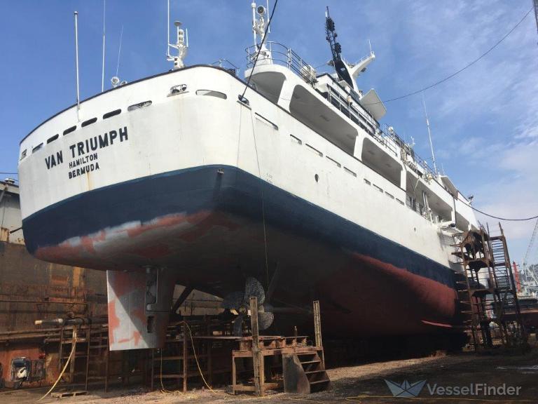 VAN TRIUMPH photo