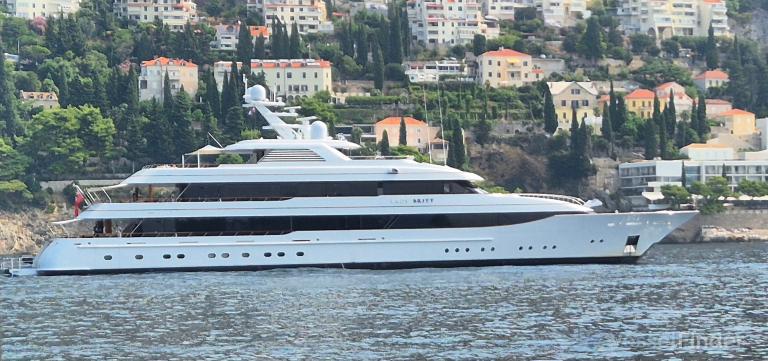 Φωτογραφία του πολυτελούς γιοτ LADY BRITT (63μ)