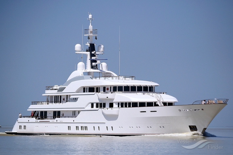 Hampshire 2 Yacht Details And Current Position Imo 1011599 Mmsi 319693000 Vesselfinder