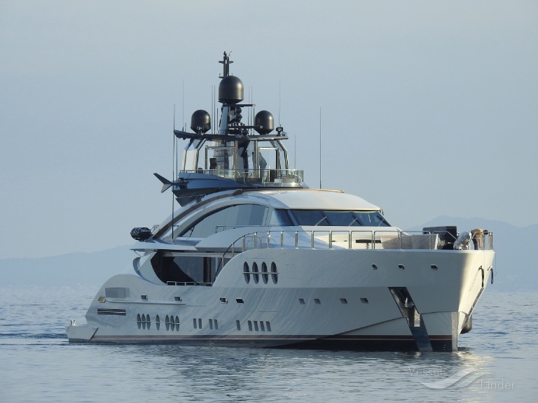 lady m yacht money