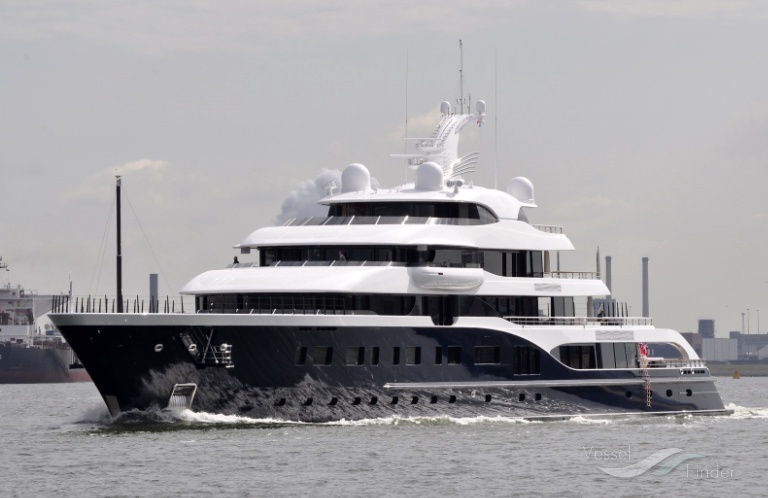 Superyachtfan - The #Feadship yacht Symphony near