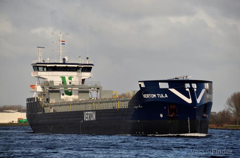 ship photo by RuudCoster