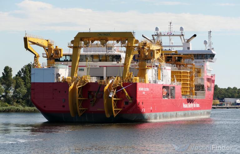 ship photo by marcel coster