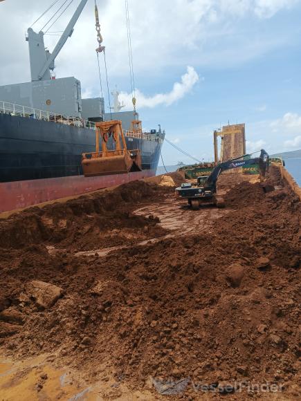 LCT JOHANNAH 15 photo