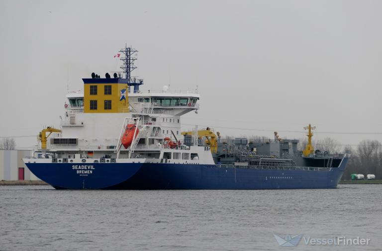 ship photo by marcel coster