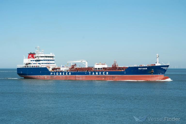 ship photo by Cornelis Dijkshoorn