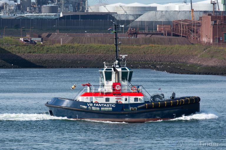 ship photo by Cornelis Dijkshoorn