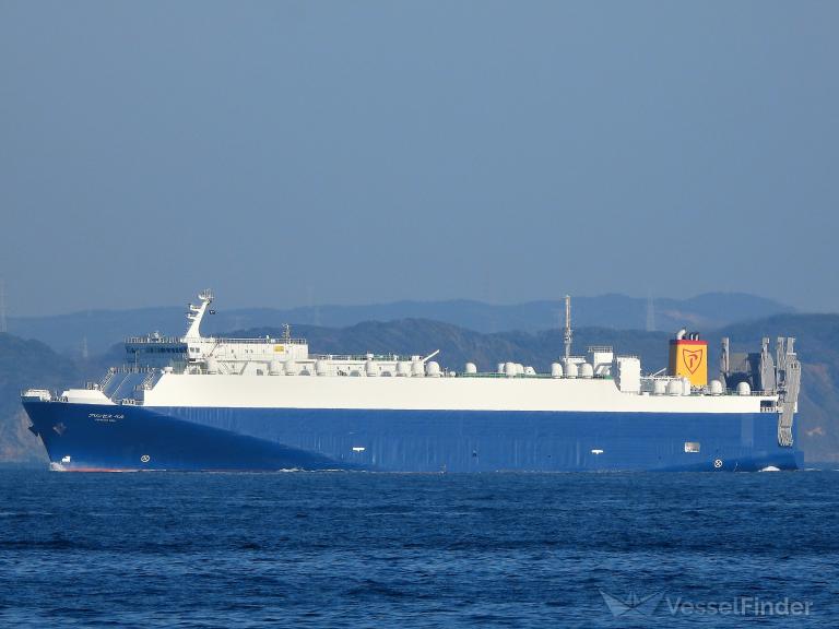 ship photo