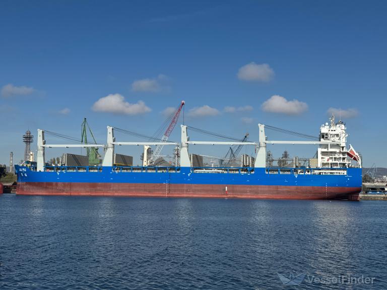 ship photo